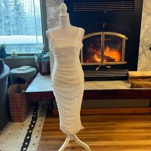 Lulu’s White Dress Ruched NWT - VIP Treatment